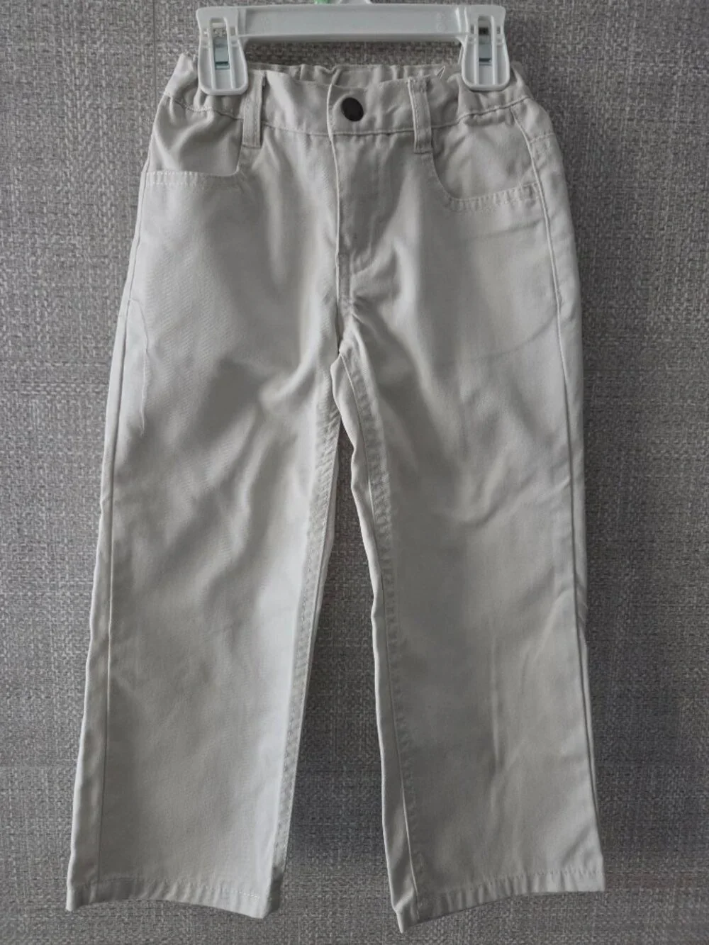 Set of boy's pants 4T,Gymboree, Nautica, OshKosh. All in an excellent condition.